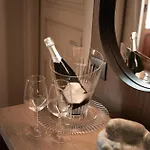 Favorita & Events ホテル