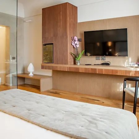 Hotel Favorita & Events 4*