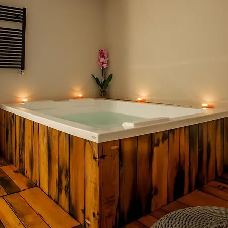 Hotel Favorita & Events 4*